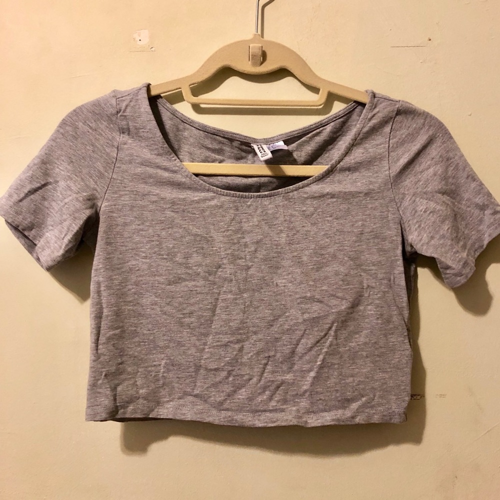 H&M grey crop top!